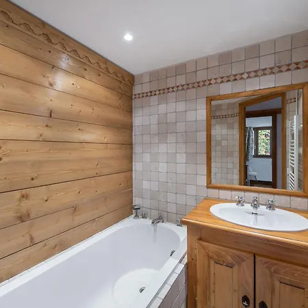 Appartement Skis Aux Pieds A Avec Balcon Et Parking - Fr-1-564-26 *