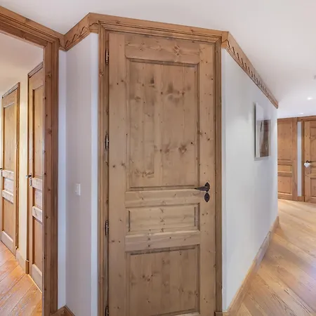 Skis Aux Pieds A Avec Balcon Et Parking - Fr-1-564-26 Apartment Courchevel